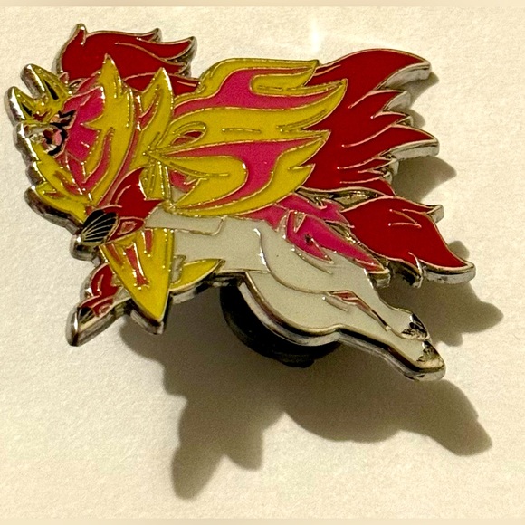 Pokémon Collectors Pin Galar Zamazenta - Picture 1 of 4